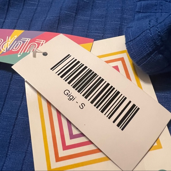 NWT Lula Roe textured gigi top - Picture 8 of 11